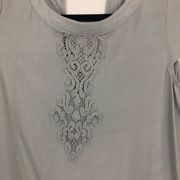 LC Lauren Conrad Silver Gray Blouse Lace Detail - Picture 3 of 8